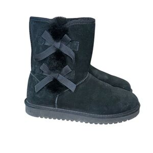 Koolaburra by UGG Victoria Short Black Suede Boots Women’s Size 9 Wide